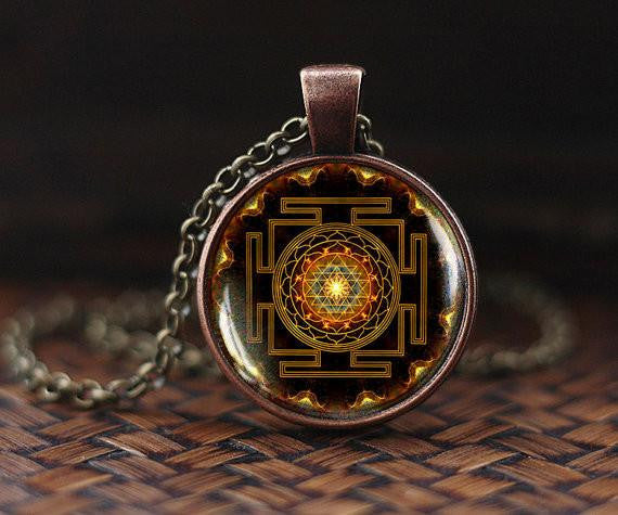 Heilige Sri Yantra Halskette - Jetzt 1+1 Gratis - SpiritOfHakunaMatata
